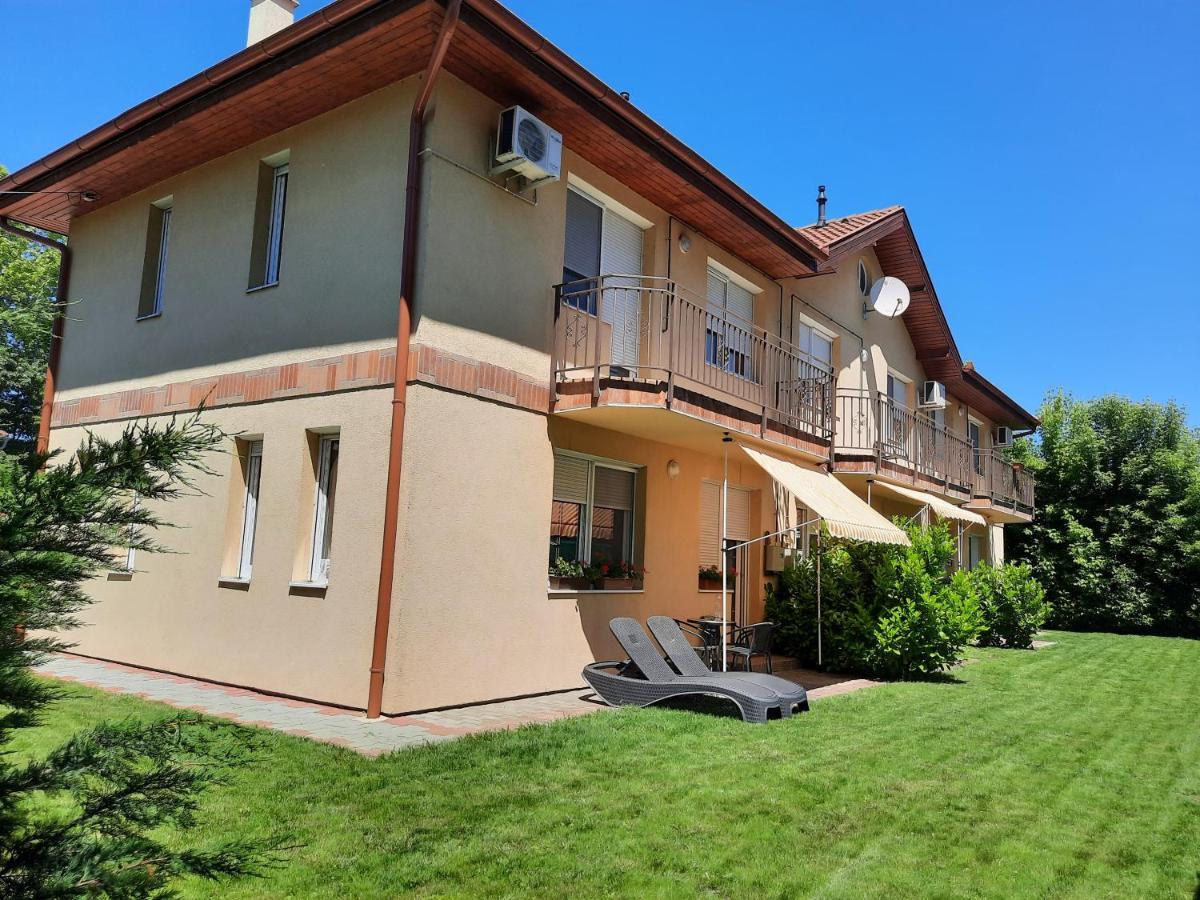 Balatinus Apartmanhaz Siofok Exterior photo