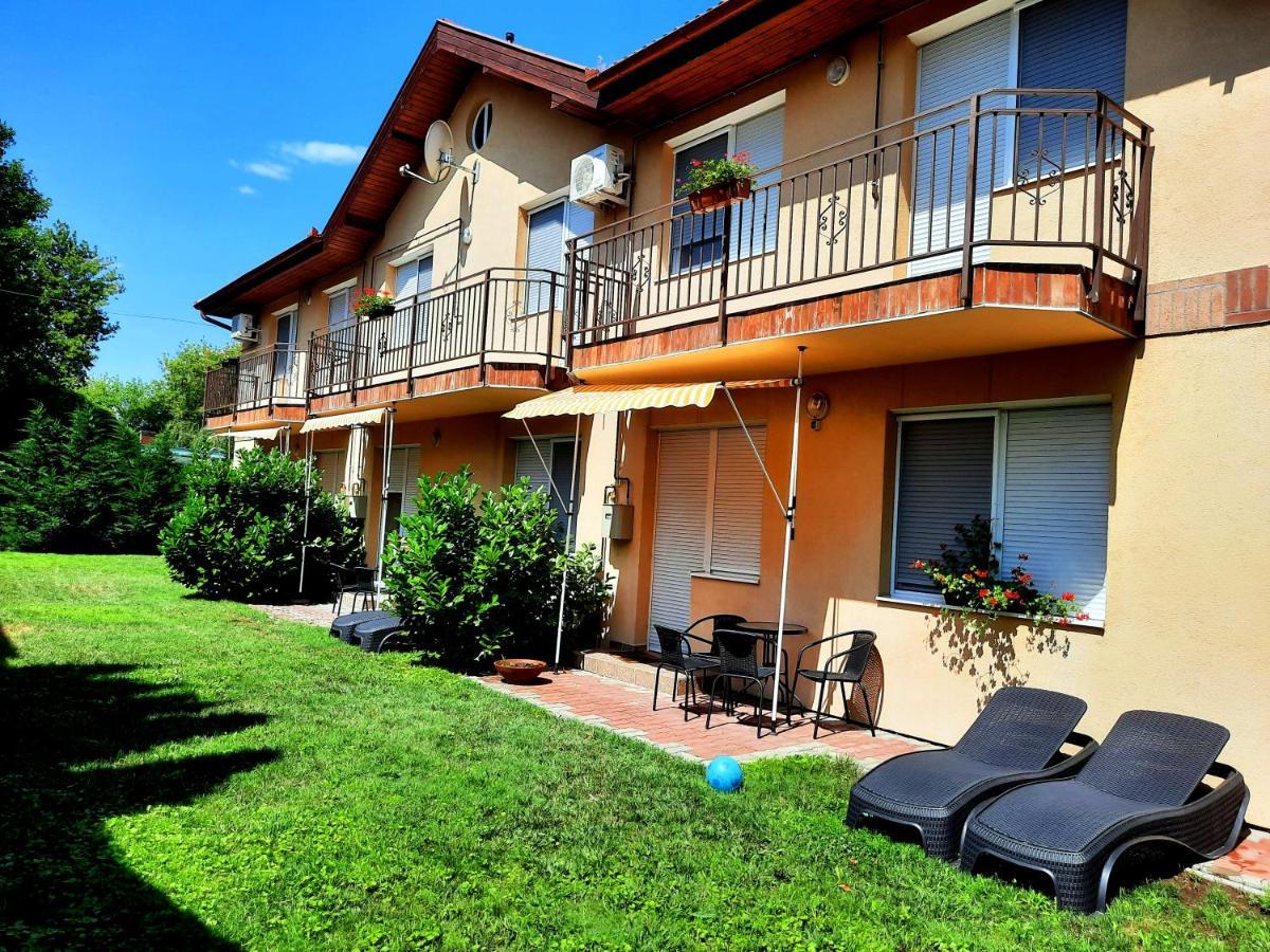 Balatinus Apartmanhaz Siofok Exterior photo