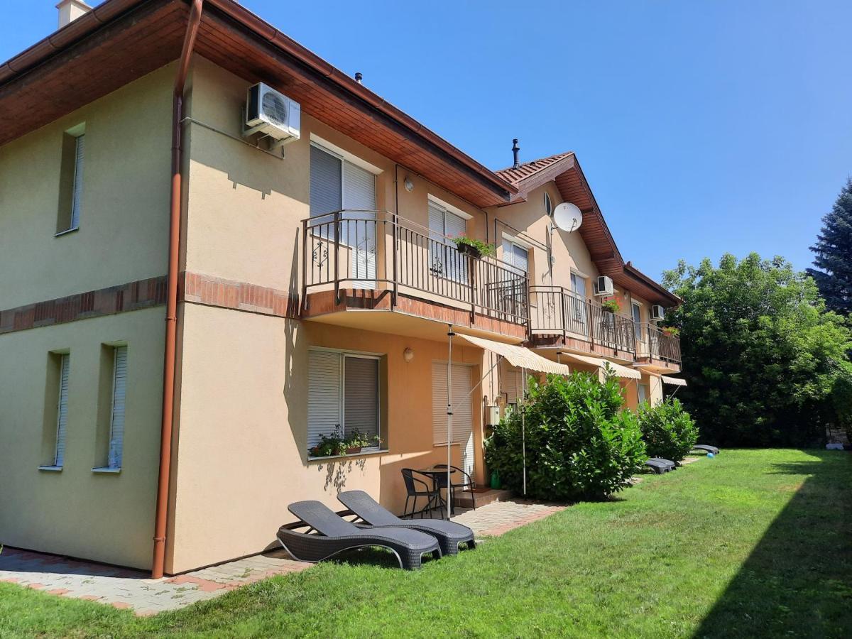 Balatinus Apartmanhaz Siofok Exterior photo