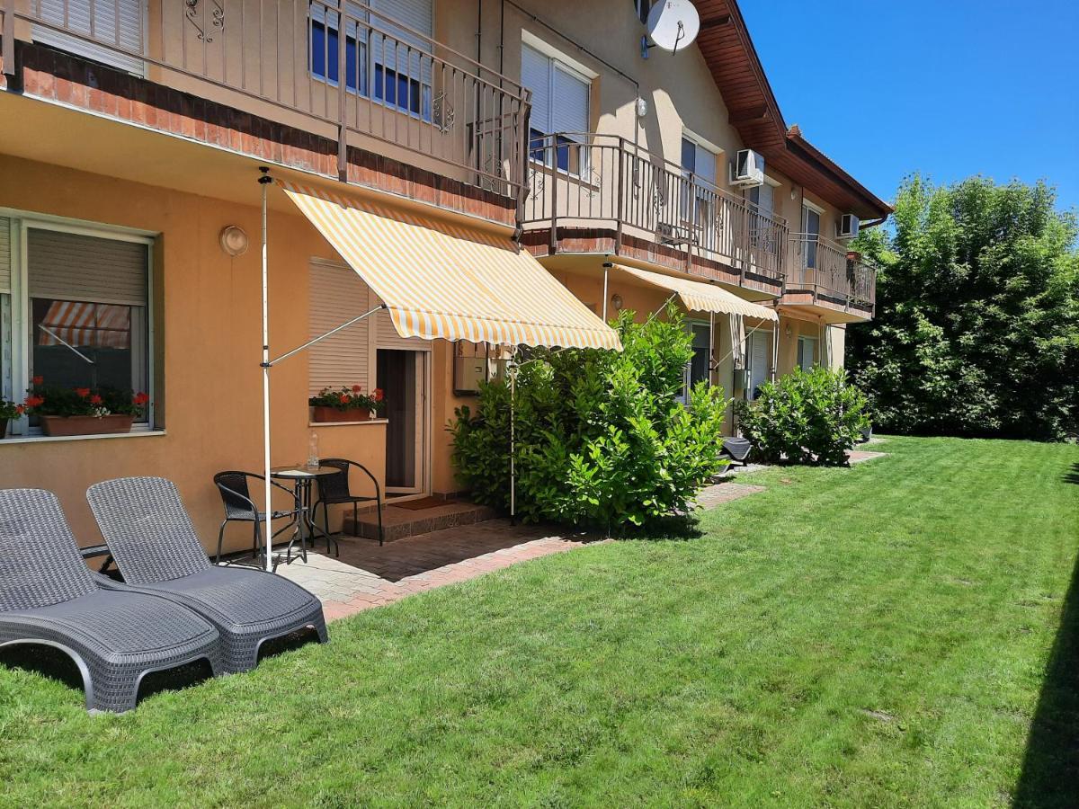 Balatinus Apartmanhaz Siofok Exterior photo