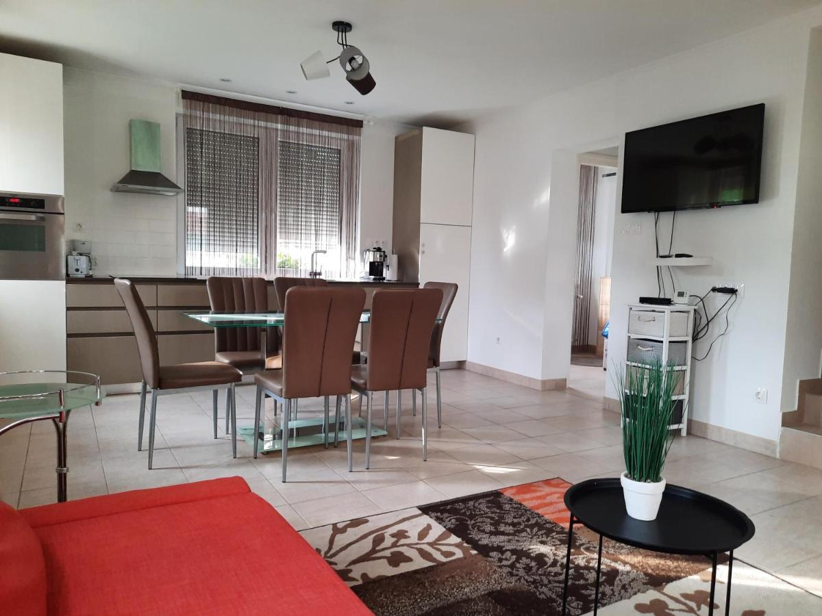 Balatinus Apartmanhaz Siofok Exterior photo