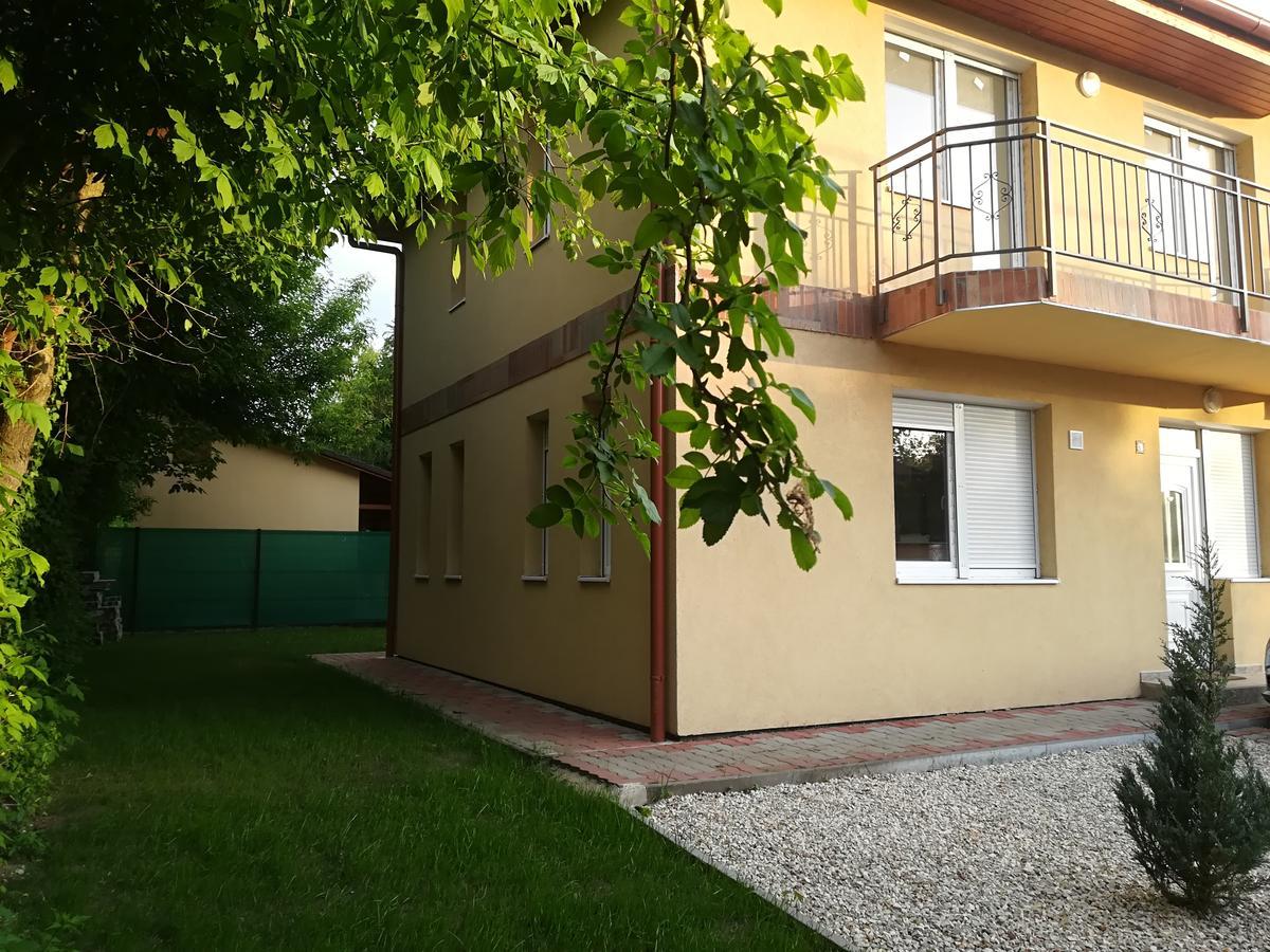Balatinus Apartmanhaz Siofok Exterior photo