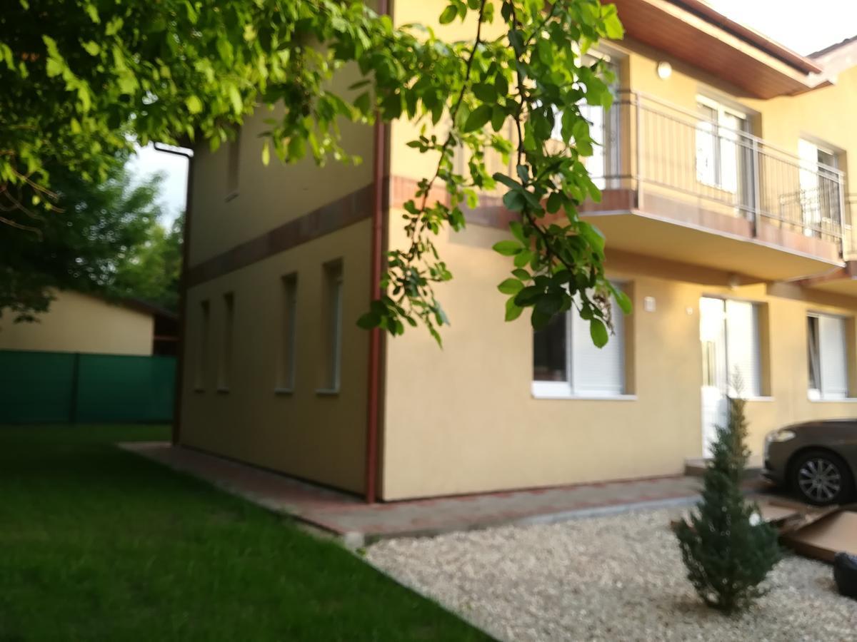 Balatinus Apartmanhaz Siofok Exterior photo