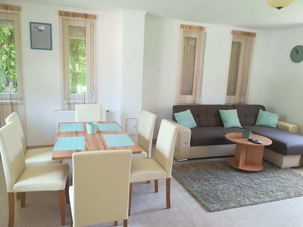 Balatinus Apartmanhaz Siofok Exterior photo